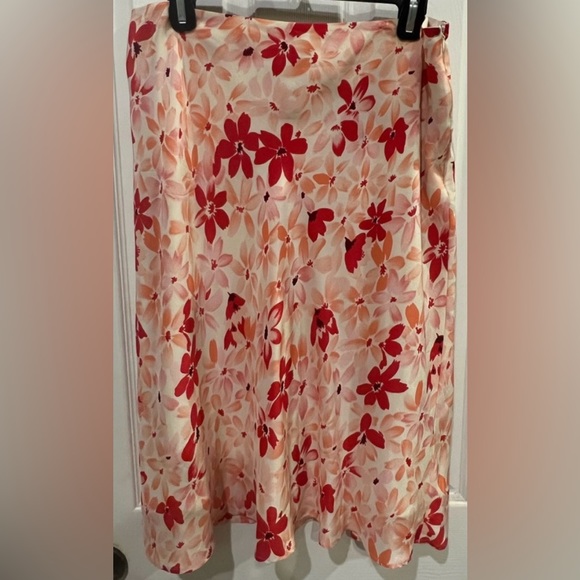 Vintage Ann Taylor Silk Floral Skirt - Picture 3 of 6